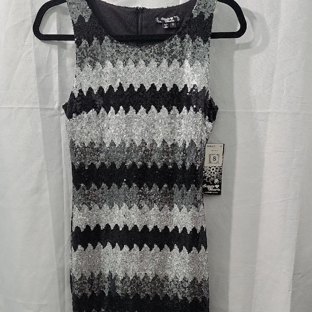 Sequin Hearts Black and Silver Zigzag Sequin Midi Dress Size S - Image 2
