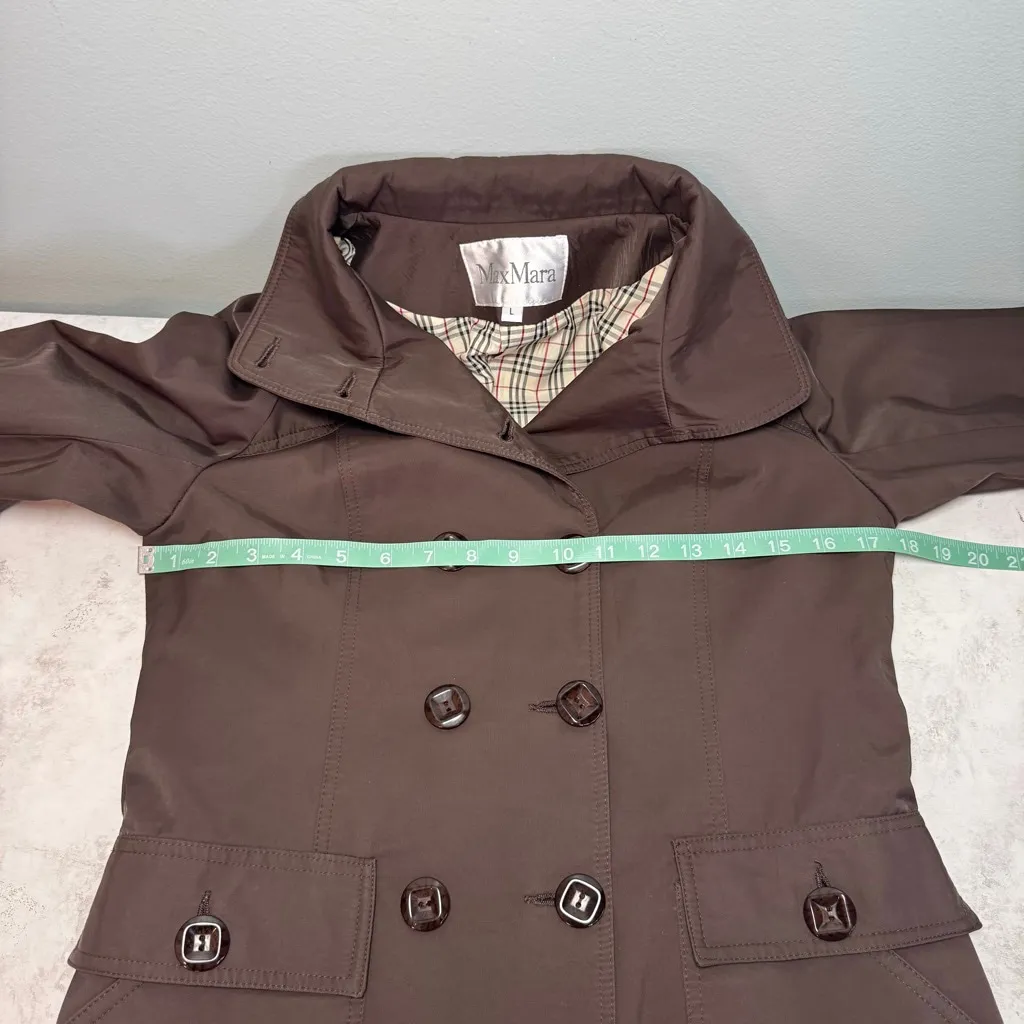Max Mara Brown Trench Coat with Plaid Lining - Image 6