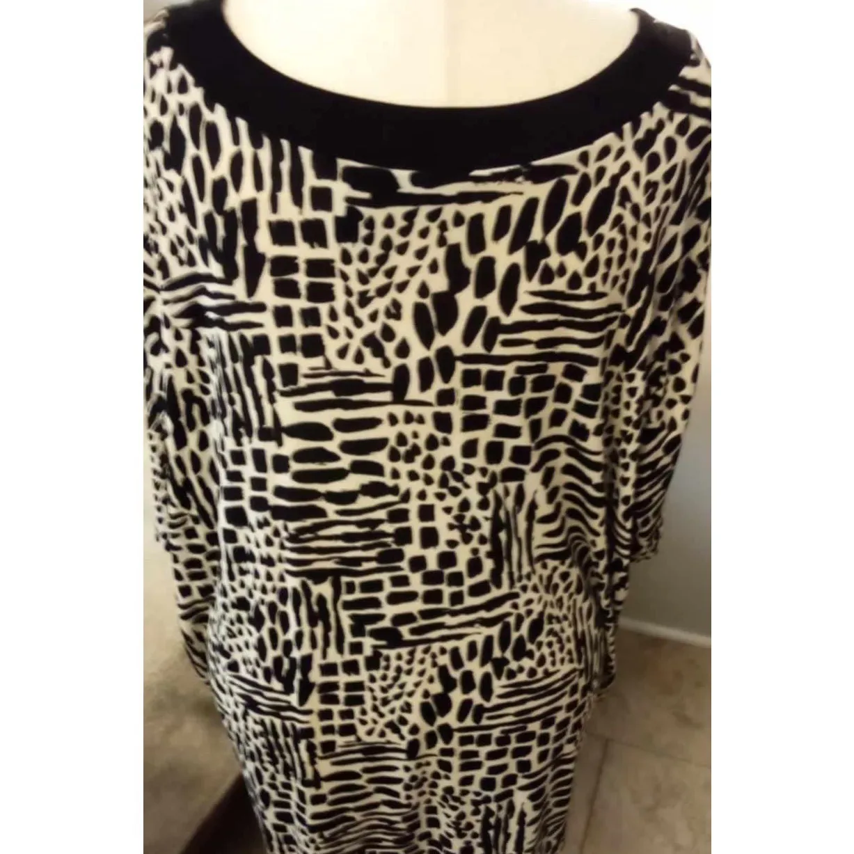 Lane Bryant 4X Black White Abstract Print Square Neck 3/4 Sleeve Dress - Image 2