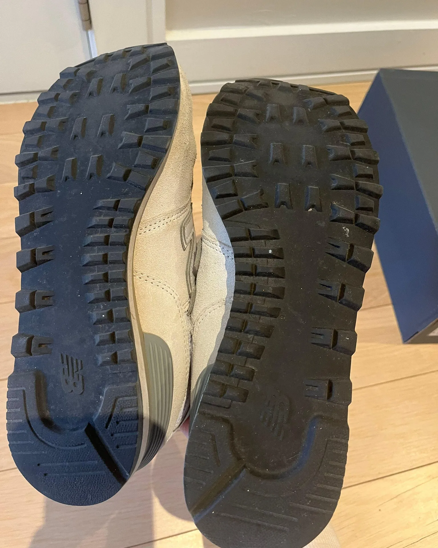 Women’s Size 8.5 - Image 8