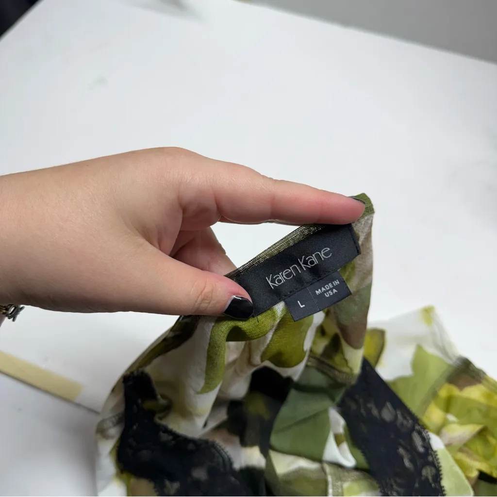 Karen Kane Vintage Sheer Floral Leaves Lace Trim Top - Image 7