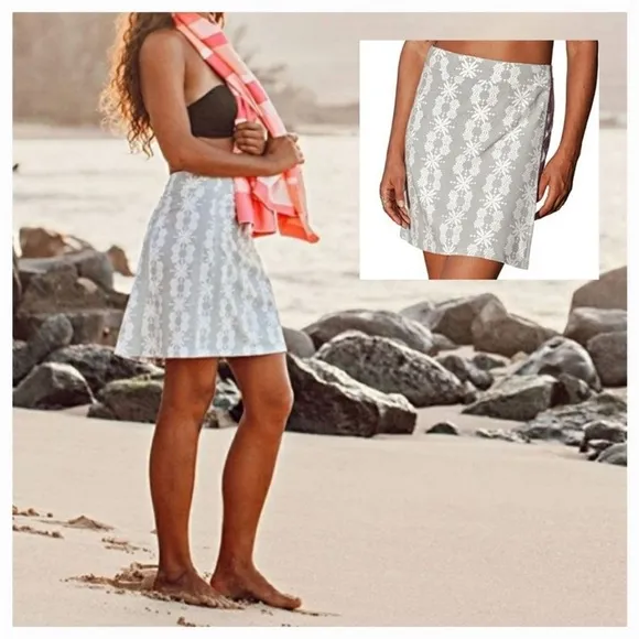RipSkirt Hawaii Gray/White Print Boho Lei Travel/Summer Skirt XS Gray - Image 2