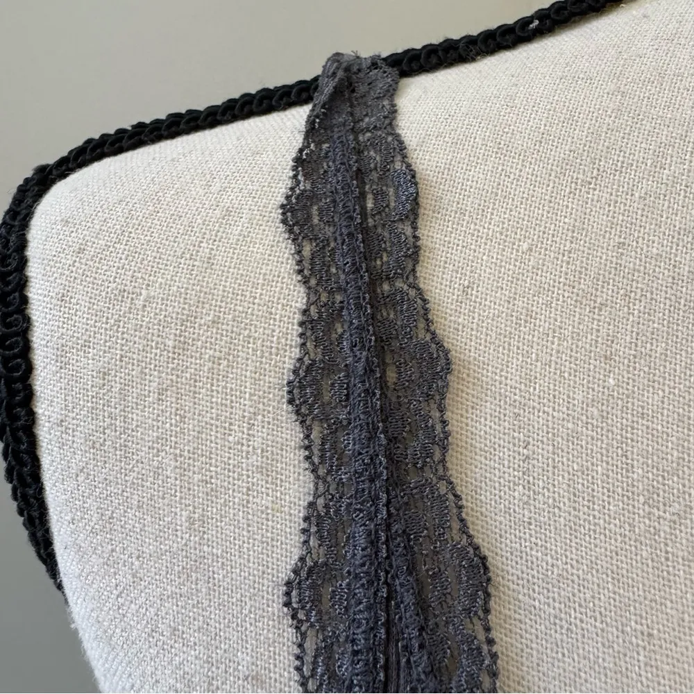 Arizona Top Juniors Small Y2K Cami Lace Trim Gothic Gray Lace Trim Tank Feminine - Image 3