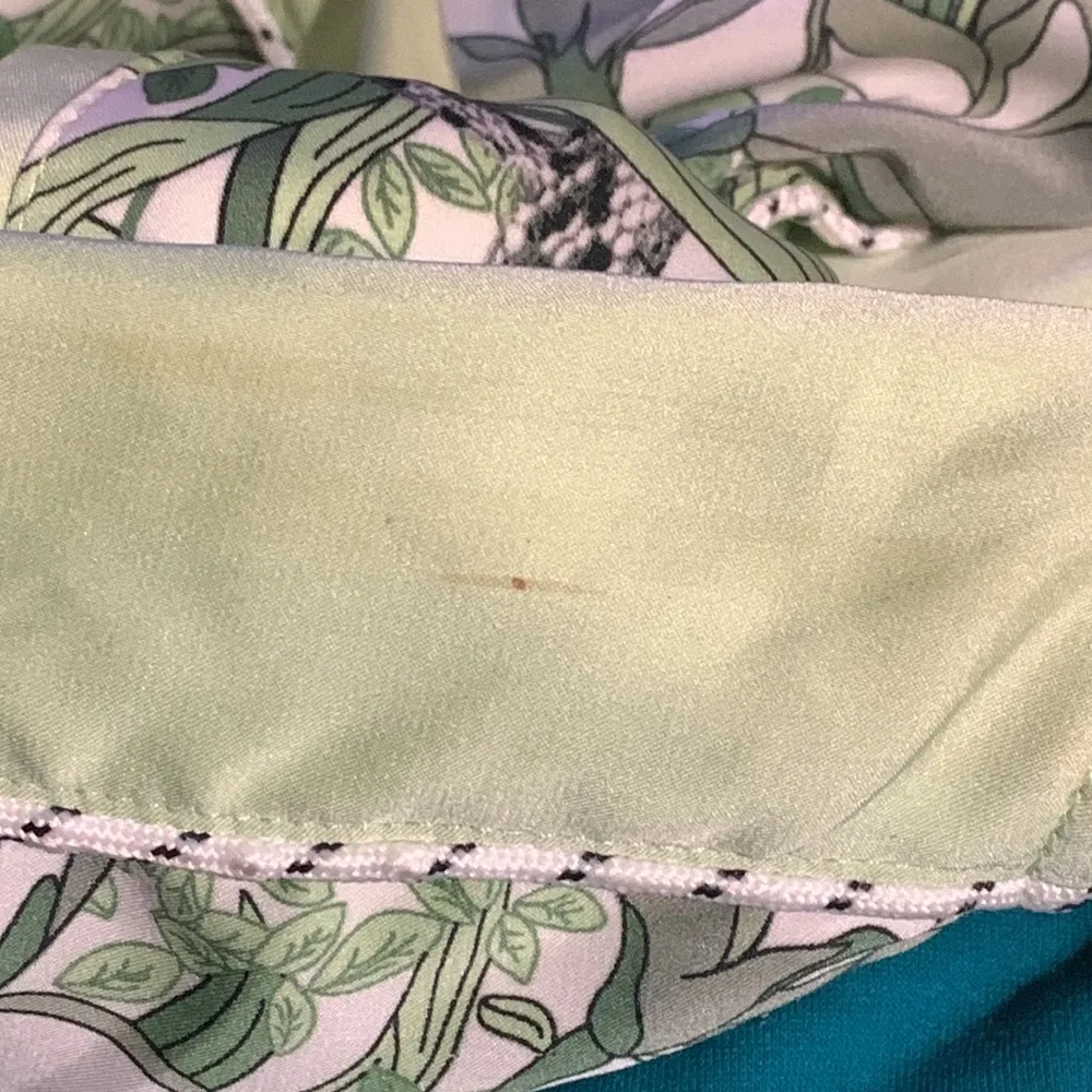 GUESS “Snake in the Grass” Sateen Bomber Jacket Sz: Small - Image 10