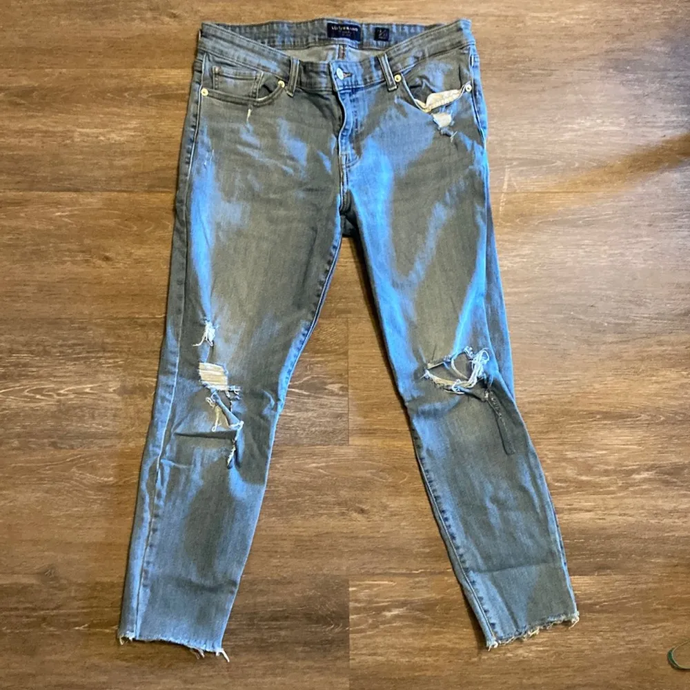 Lucky Brand Light Wash Low Rise Distressed Ankle Jeans Size 12 - Image 2