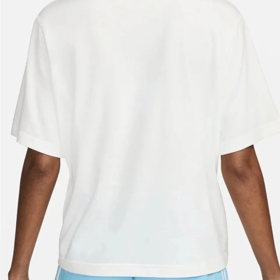 Nike Women's Dri-FIT Swoosh Fly Graphic T-Shirt White Size XL - Image 3