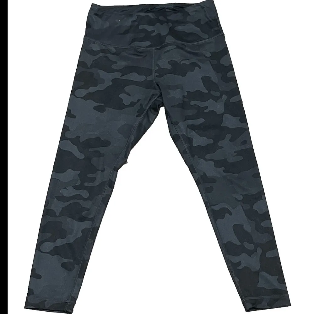 Mondetta Performance + Luxury Camo Leggings L High Rise Sporty Grunge Goth Boho - Image 2