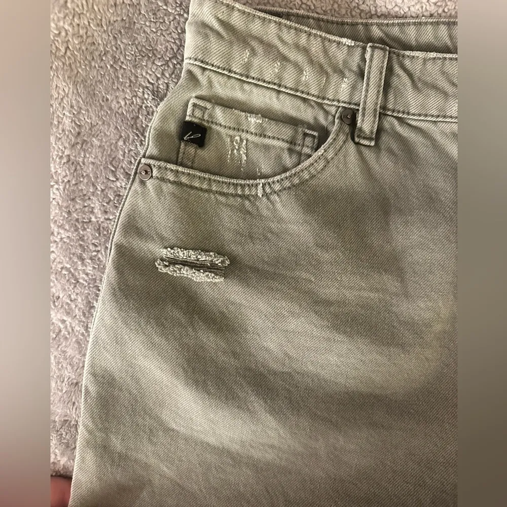 KanCan green cutoff shorts Size 29 - Image 2