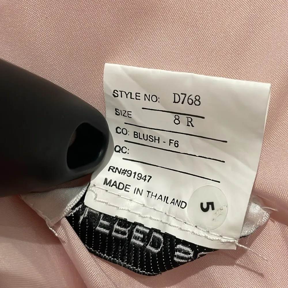 Alfred Sung V-Neck Pleated Skirt Cocktail Dress with Pockets in Blush Size 8 - Image 12