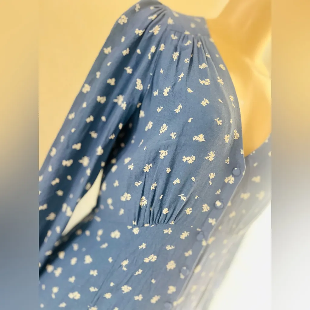 Levi's Sarina Long-sleeve Midi Dress in blue. Size small - Image 7