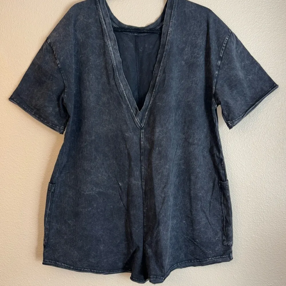 NEW! $60 FREE PEOPLE Movement Size M HOT SHOT TEE ROMPER ONESIE Washed Black - Image 9