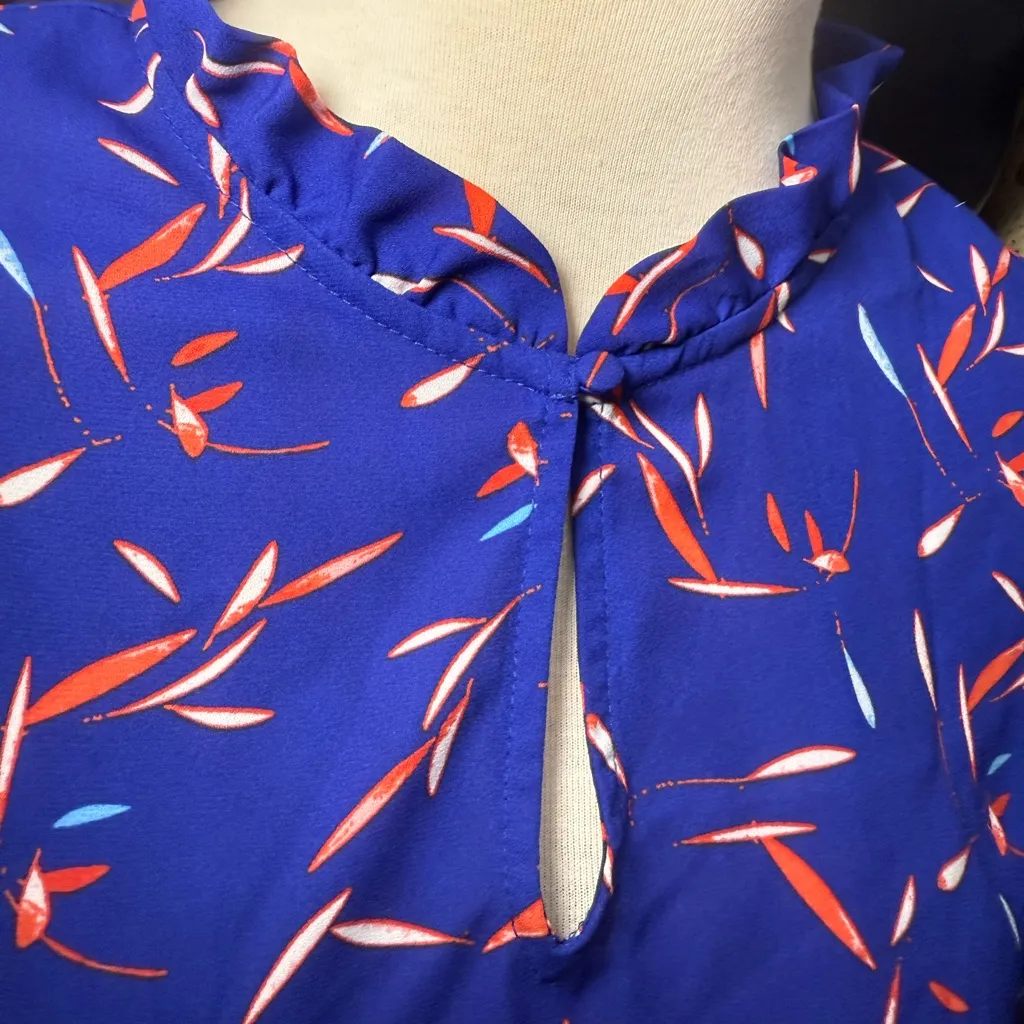 Banana Republic Blue and Red Patterned Blouse - Image 2