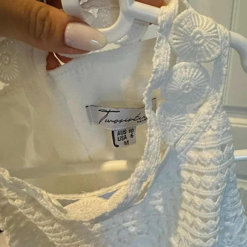 Two sisters lace dress - Image 4
