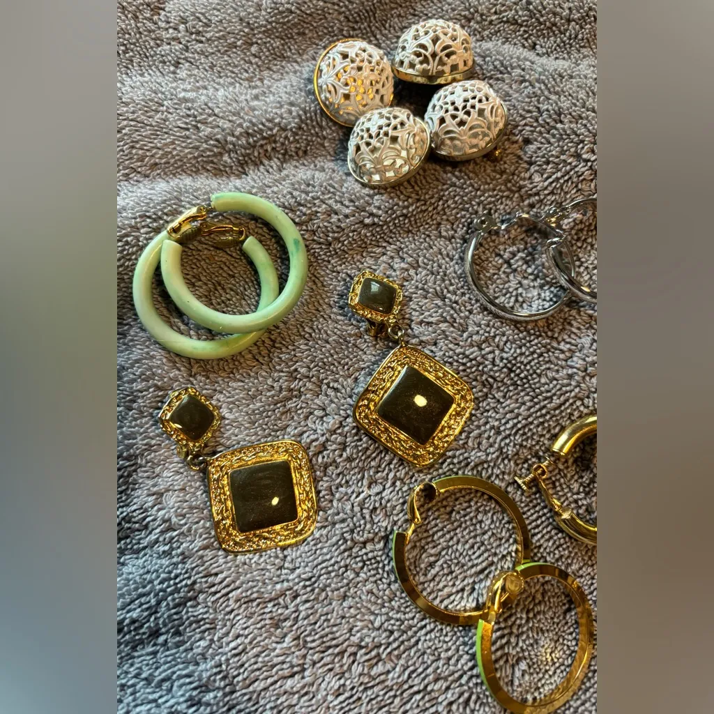 Vintage Clip - Image 2