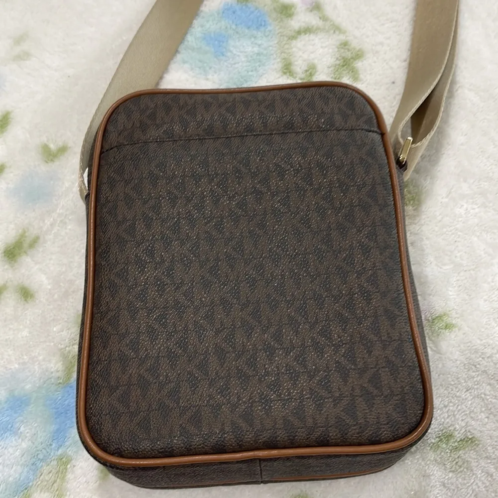 MICHAEL KORS Jet set travel flight Crossbody bag - Image 12