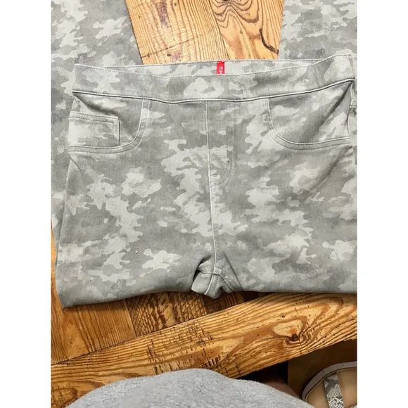 Spanx Womens Small Ankle Jean-Ish Leggings Stone Wash Camo Camouflage - Image 2
