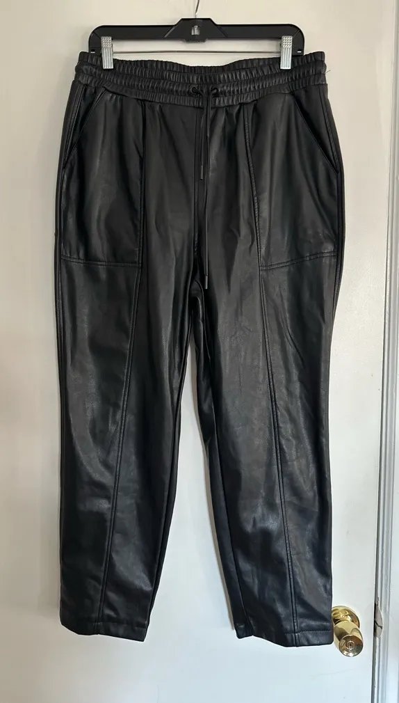 Calvin Klein Sz: L Black Faux Leather Pants. Pull On. Flat Front. Patch pockets - Image 1