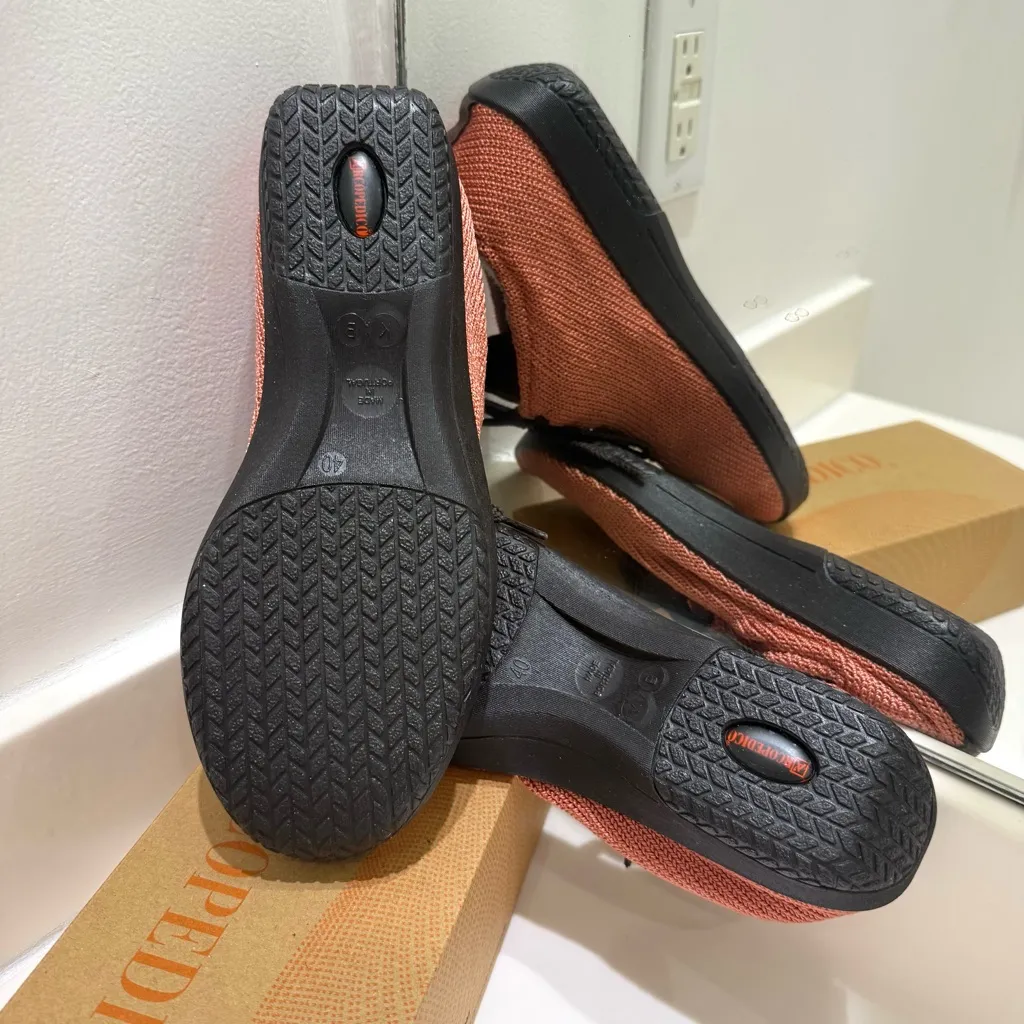 Arcopedico Rust Orange Sneakers NEW with BOX size 9 - Image 5