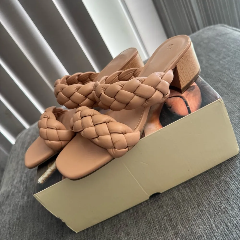 Braided Tan Women's Sandals - Image 3