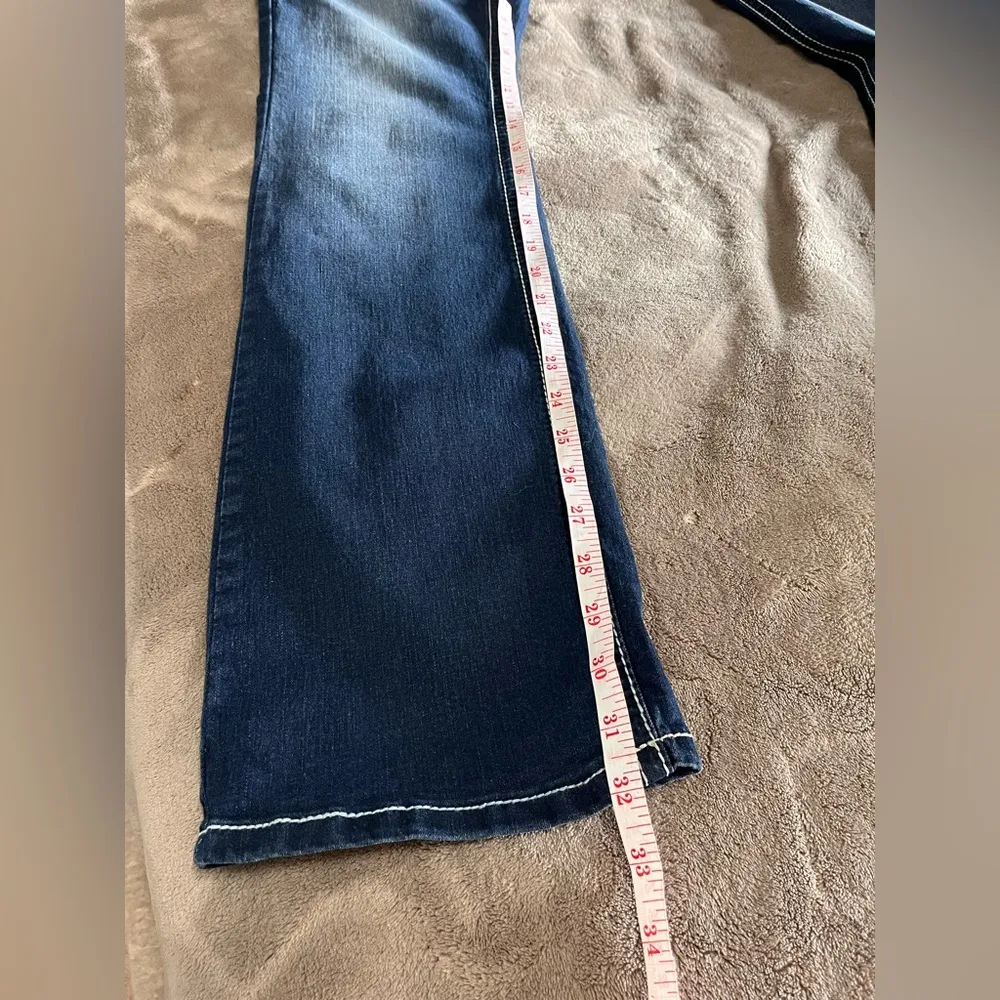 ROCKIN DENIM Y2K Boot Cut Women’s Jeans Jeweled Pockets Sz 8. 32” Inseam EUC Blue - Image 7