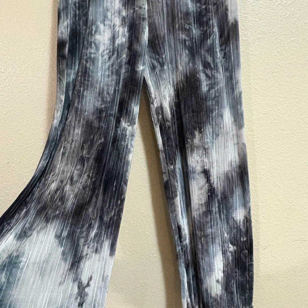 OAK + FORT Metallic Gray Pants Size M - Image 3