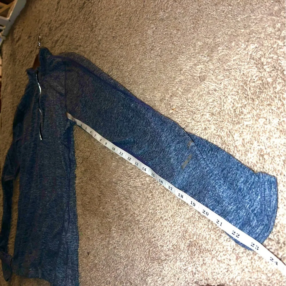 Nike Women's Dri Fit Heather Blue Long Sleeve Quarter Zip Pullover Medium - Image 11