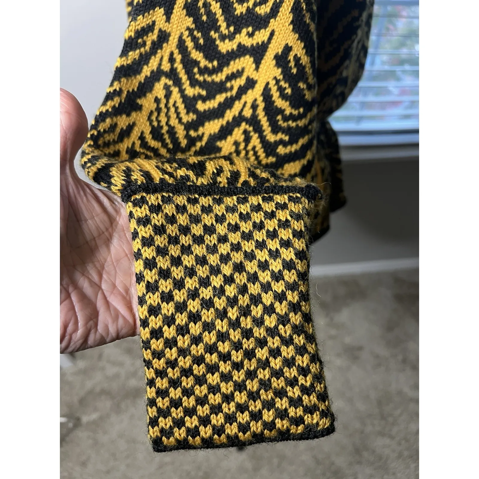 Vigdis‎ Design Handmade In Norway New Wool Vintage Sweater Medium NWOT RARE Black - Image 5