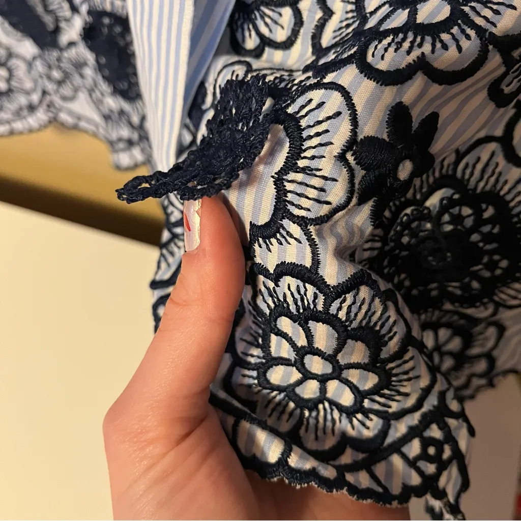 Jade Blue and White Striped Dress with Dark Blue Floral Accents Size M - Image 3