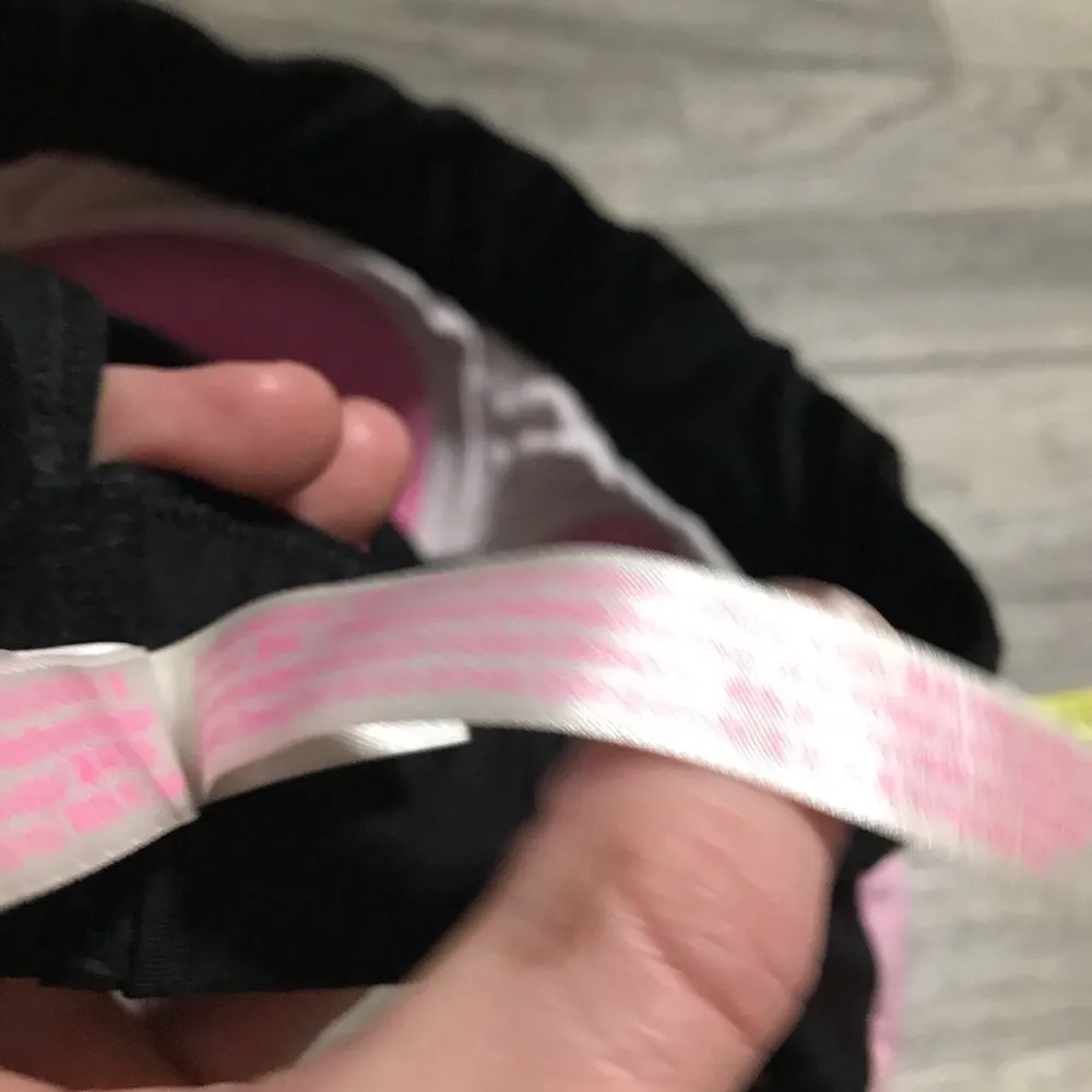 ❤️Victoria’s Secret PINK Tie Dye Sports Bra; Small - Image 10