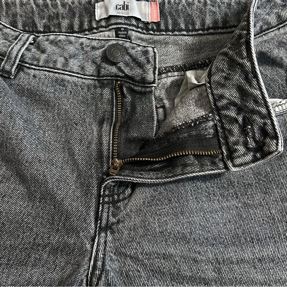 Cabi Women’s Size 6 100% Boyfriend Jeans Black Smoke Wash Style 4329 Fall 22 - Image 10