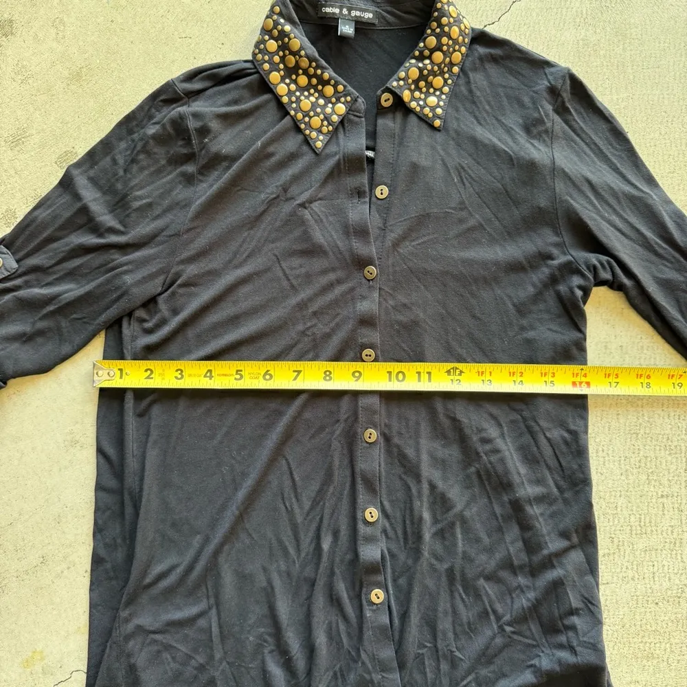 Cable & Gauge / Womens Button Down Shirt Studded Collar 3/4 sleeve / black - Image 4