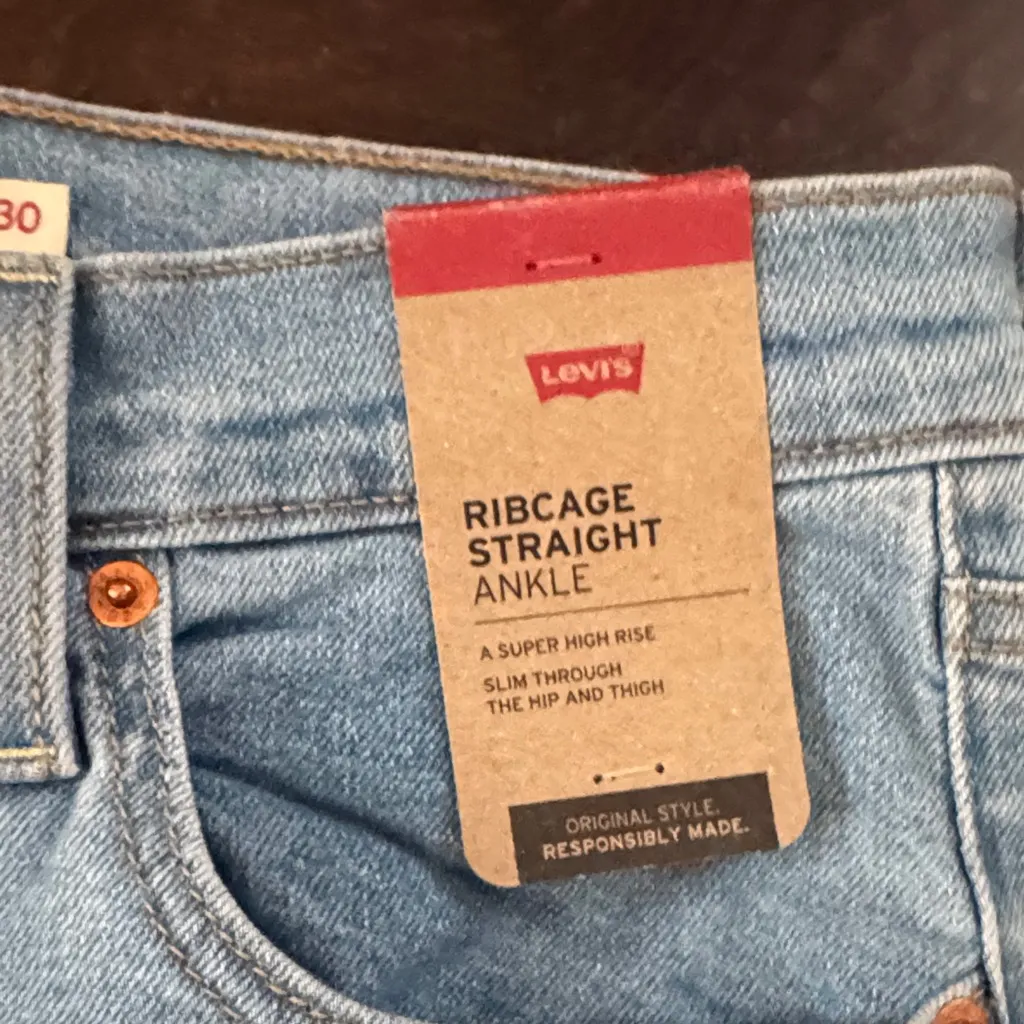 Levi's RIBCAGE STRAIGHT ANKLE WOMEN'S JEANS Light Blue - Image 7