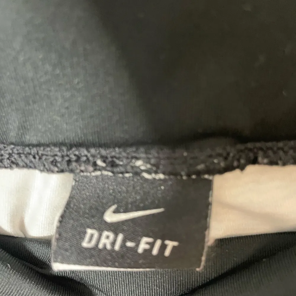 Nike Dri Fit Black Gray Athletic Shorts Swoosh Logo Women’s Large Excellent Cond - Image 7