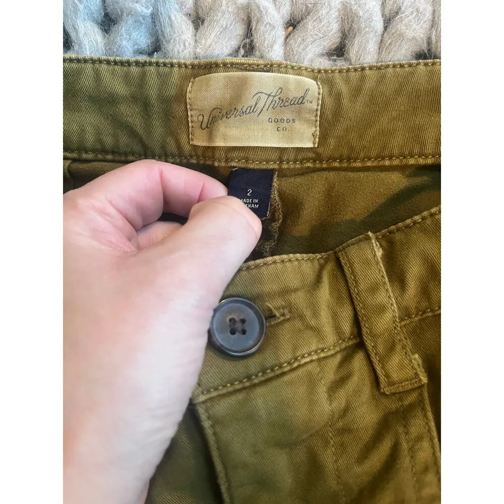 Universal thread oilve/army green cargo pants size 2 - Image 3