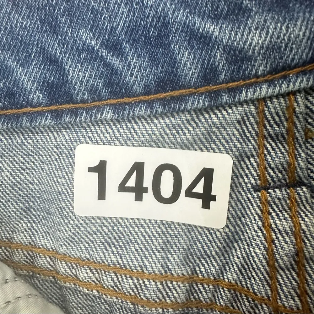 Blank NYC The Barrow Distressed Jean Shorts Women’s 30 Blue - Image 9