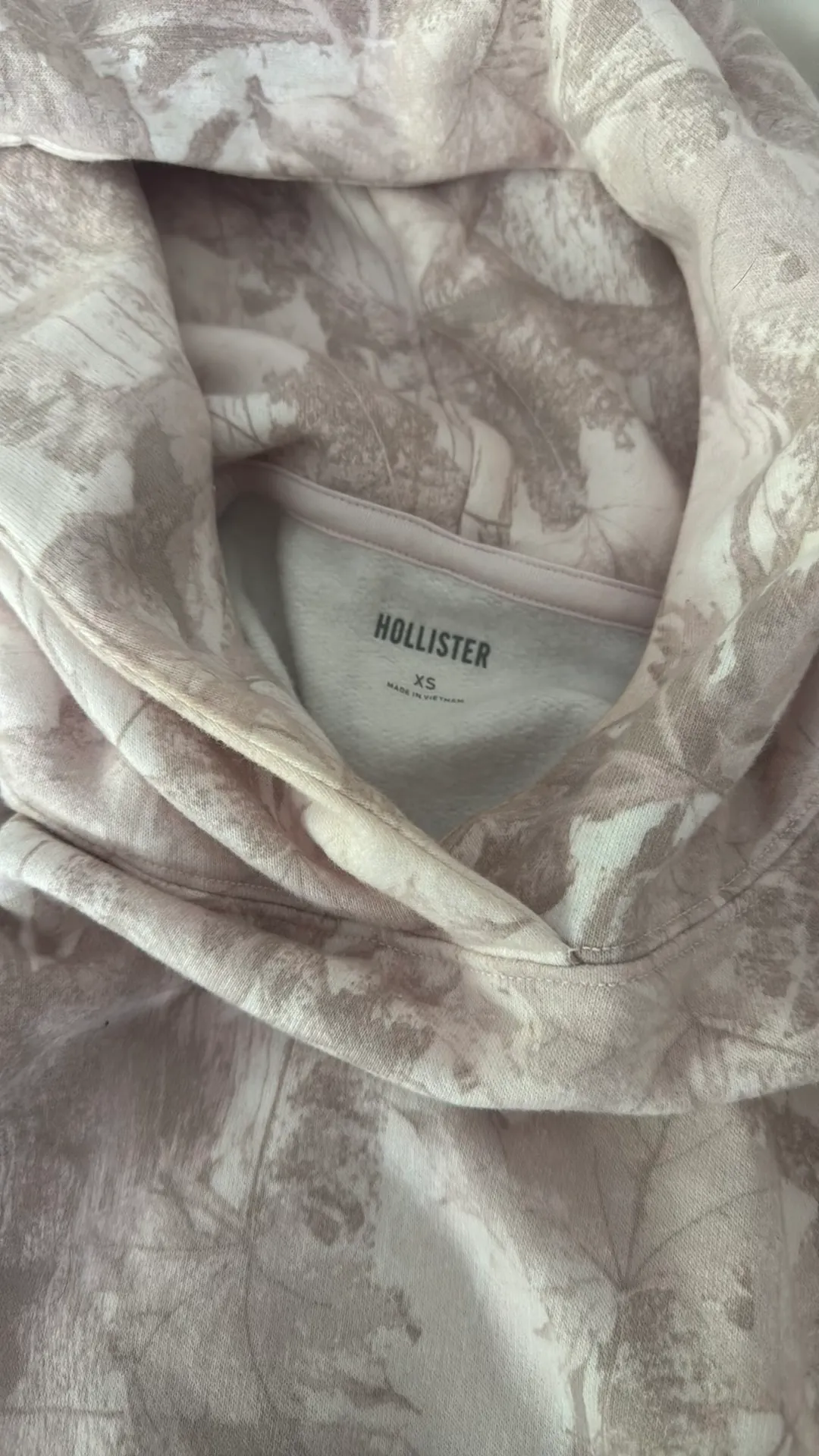Hollister Pink Camo Hoodie - Image 2