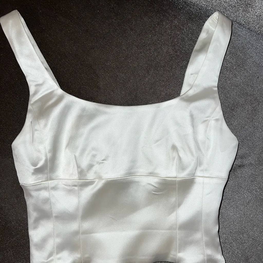 Aritzia Size XS Women’s Wilfred Satin Shine crop top ivory Cream White - Image 2