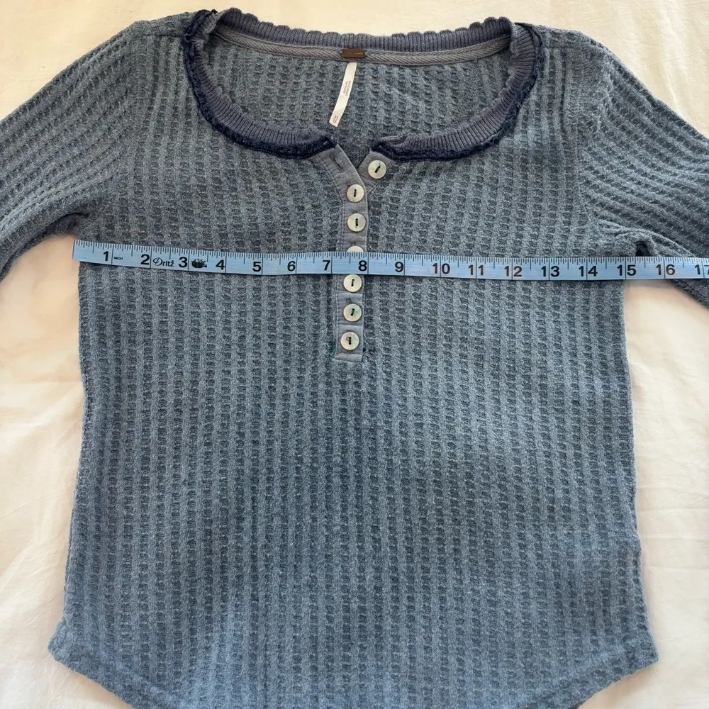 Free People Women's mistletoe Crochet Cuff Thermal Long Sleeve Top Blue Size XS - Image 8