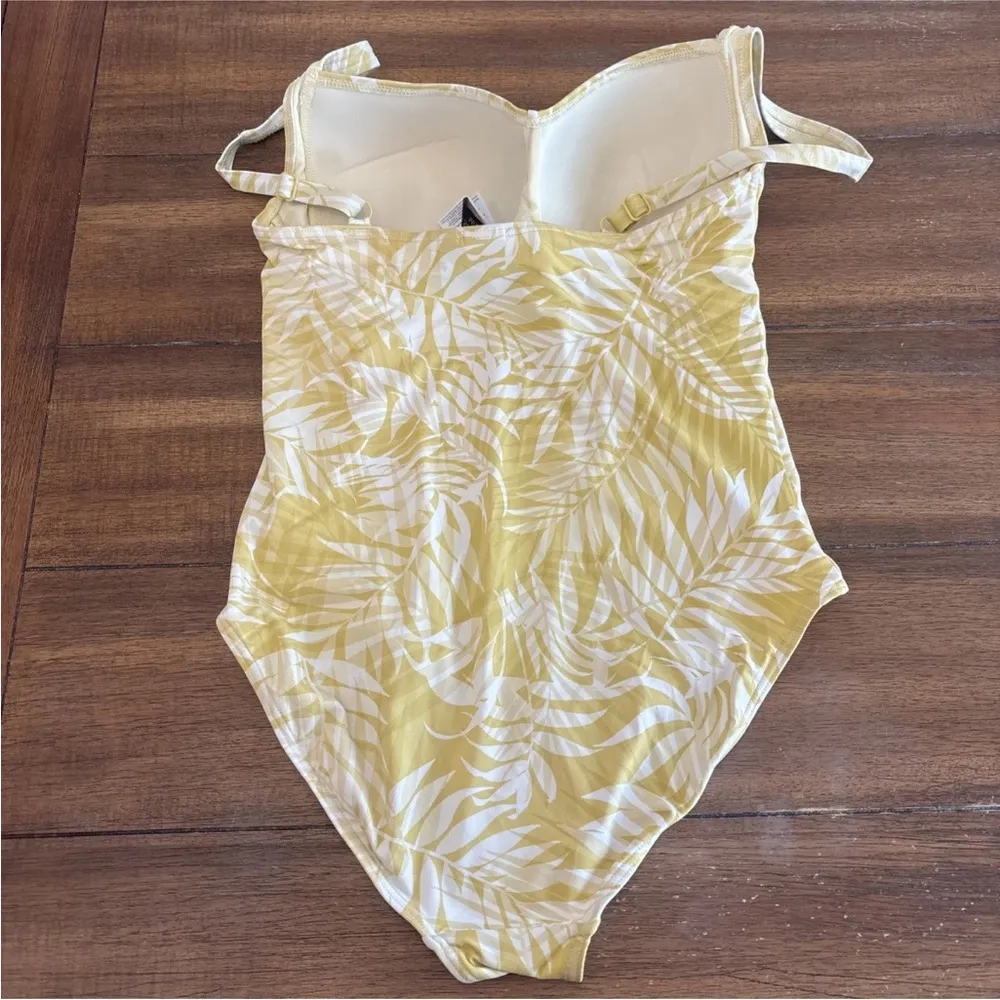 Nip Tuck Women’s 1 Piece Swimsuit Size 8 Venetian Palms Bathing Suit Yellow - Image 4