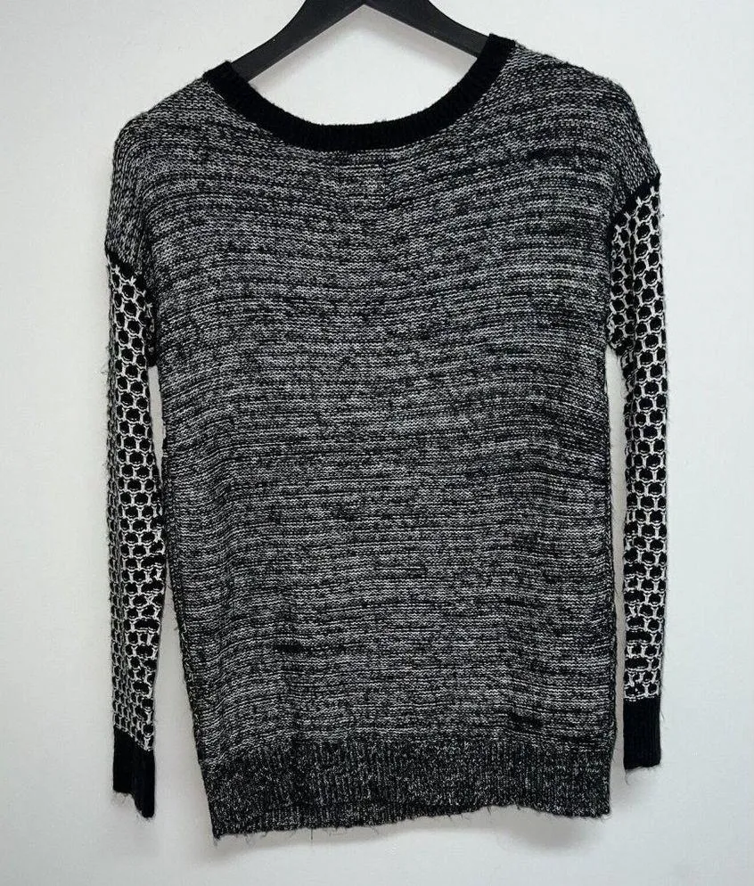 American Eagle Vintage Boyfriend Sweater Womens Size XS Black White Marled Crew - Image 4