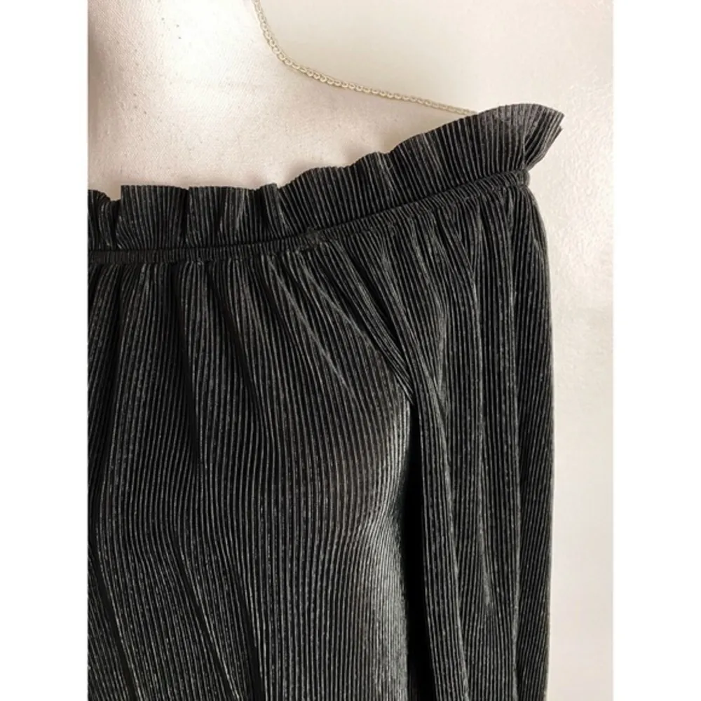 JOA Los Angeles Black Ruffle Off The Shoulder Top - Image 33