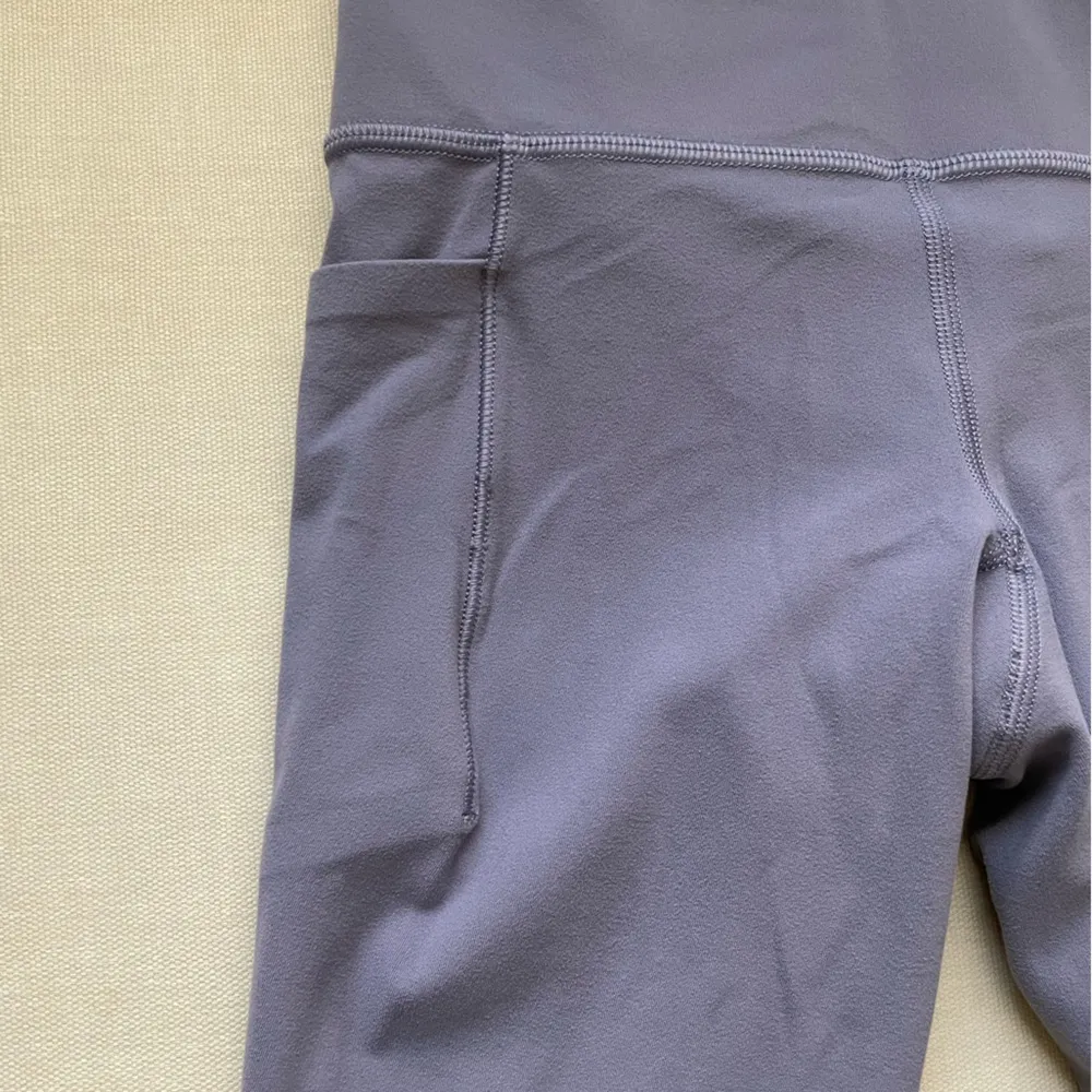 Salutation Stash Pocket High Rise 7/8 Legging - Image 3