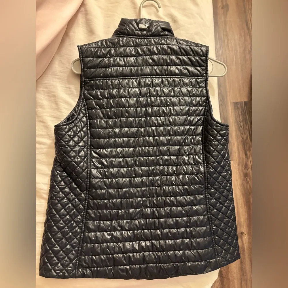 Vineyard Vines dark blue vest - Image 2