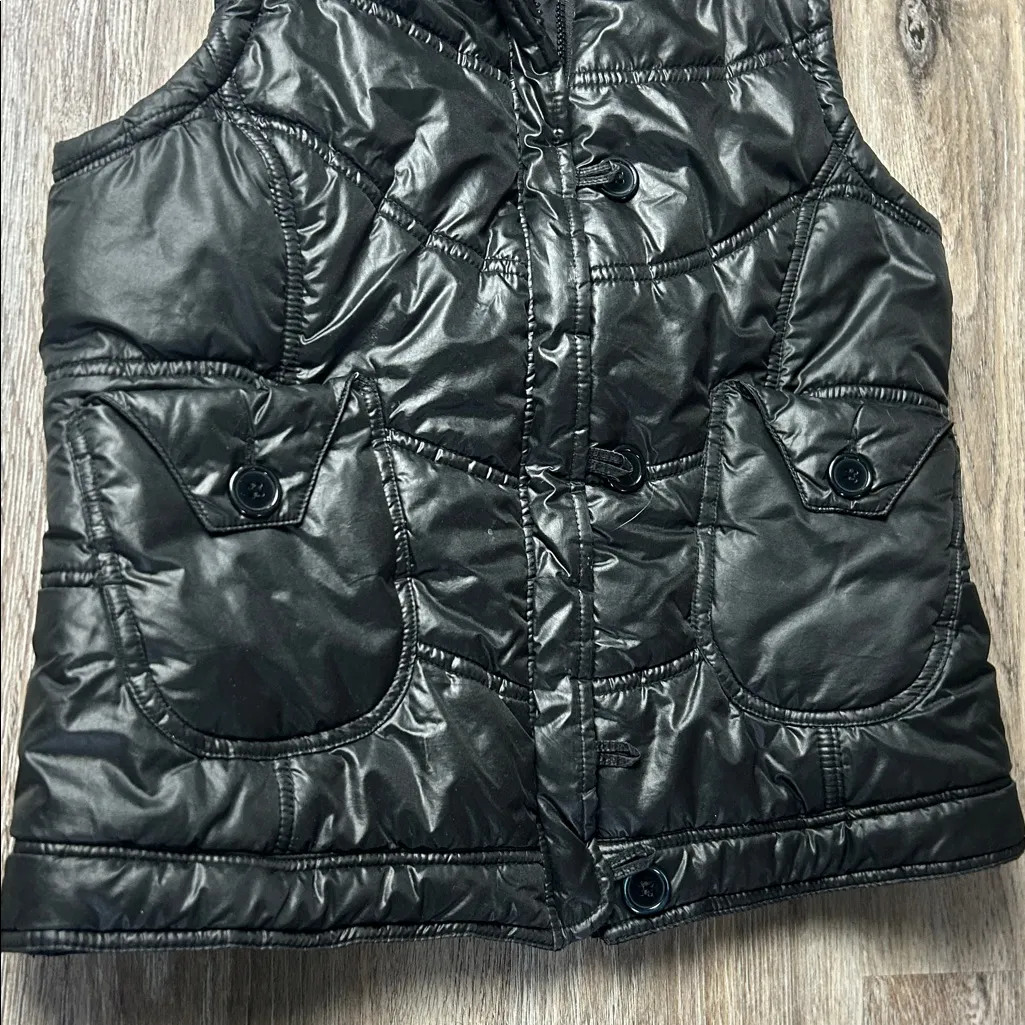 Forever 21 Black Quilted Puffer Vest Size Small - Image 4
