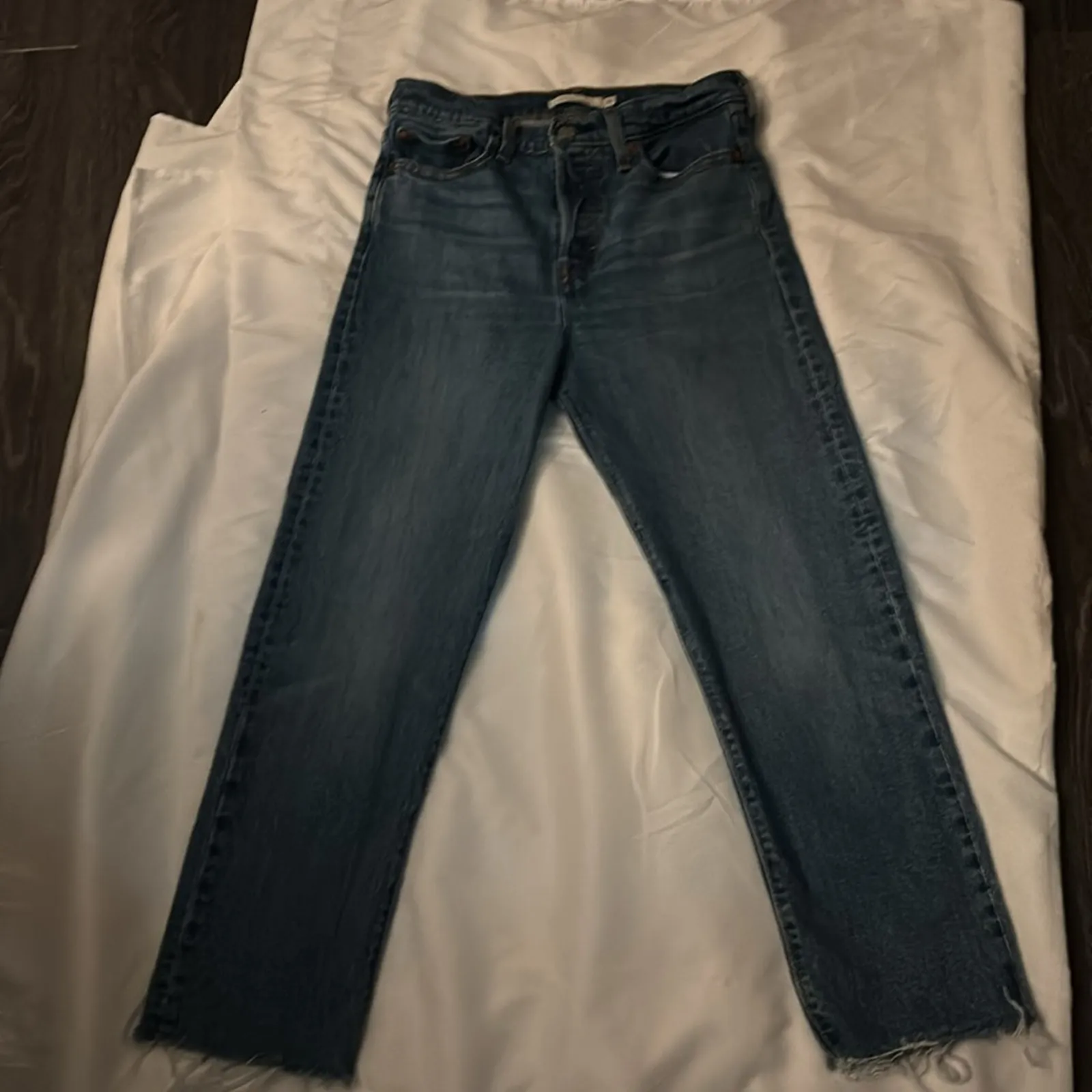 Levi's Wedgie Straight Leg Raw Hem Blue Denim Jean 26 Casual Boho Western Rocker - Image 2