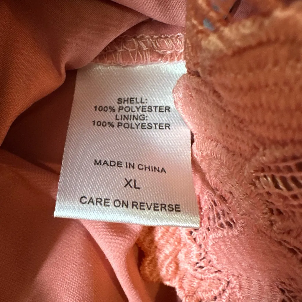 Alexia Admor Coral Lace Crochet Long Sleeve High Contrast Feminine Dress - Image 7