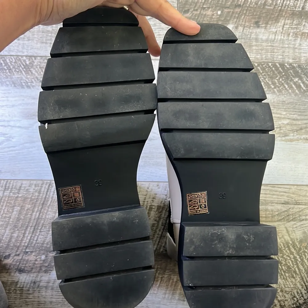 Chunky Platform Square Toe Chelsea Boots Size 9 - Image 9