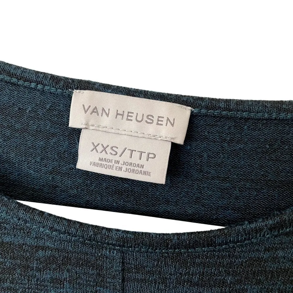 Van Heusen 3/4 sleeve dark forest green crewneck sweater top casual delicate - Image 3