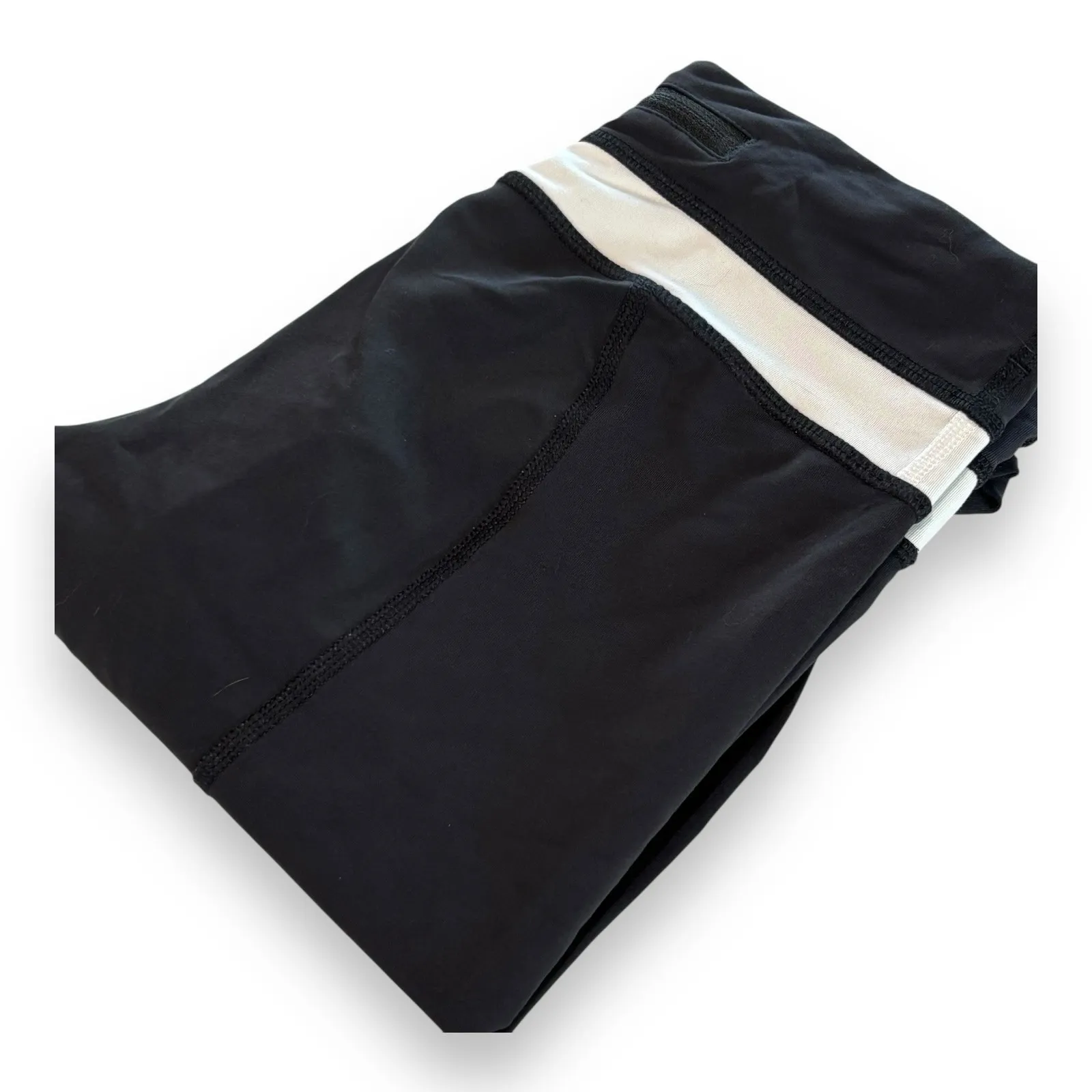 Lululemon Run Inspire Crop II Black Yoga Pants Womens Size 4 Luxtreme Mesh - Image 2