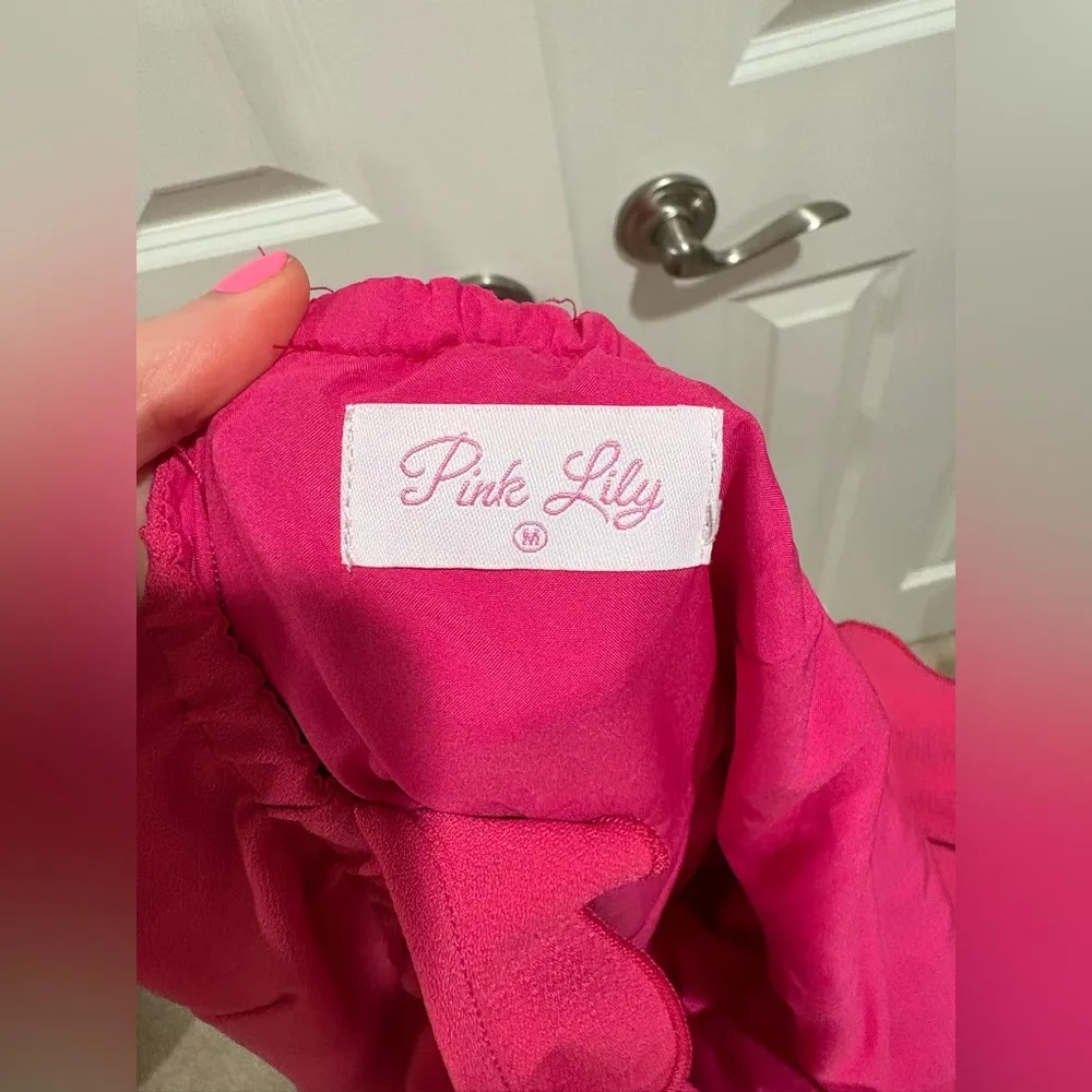 Pink Jumpsuit NWOT Ruffle Strap Size M - Image 3